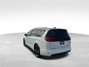 2024 Chrysler Pacifica Touring L S Appearance