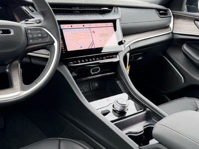 2027 Jeep Grand Cherokee Limited Reserve