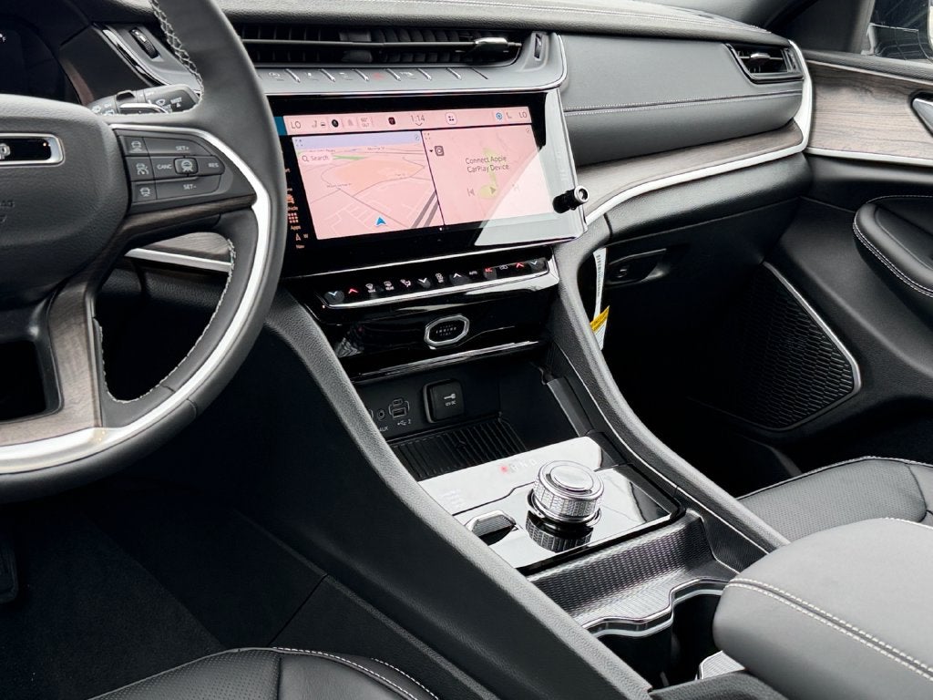 2027 Jeep Grand Cherokee Limited Reserve