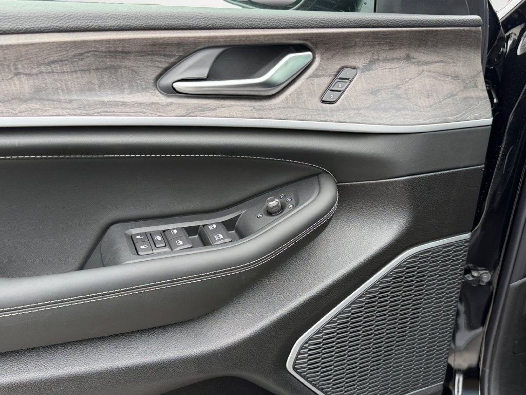 2027 Jeep Grand Cherokee Limited Reserve