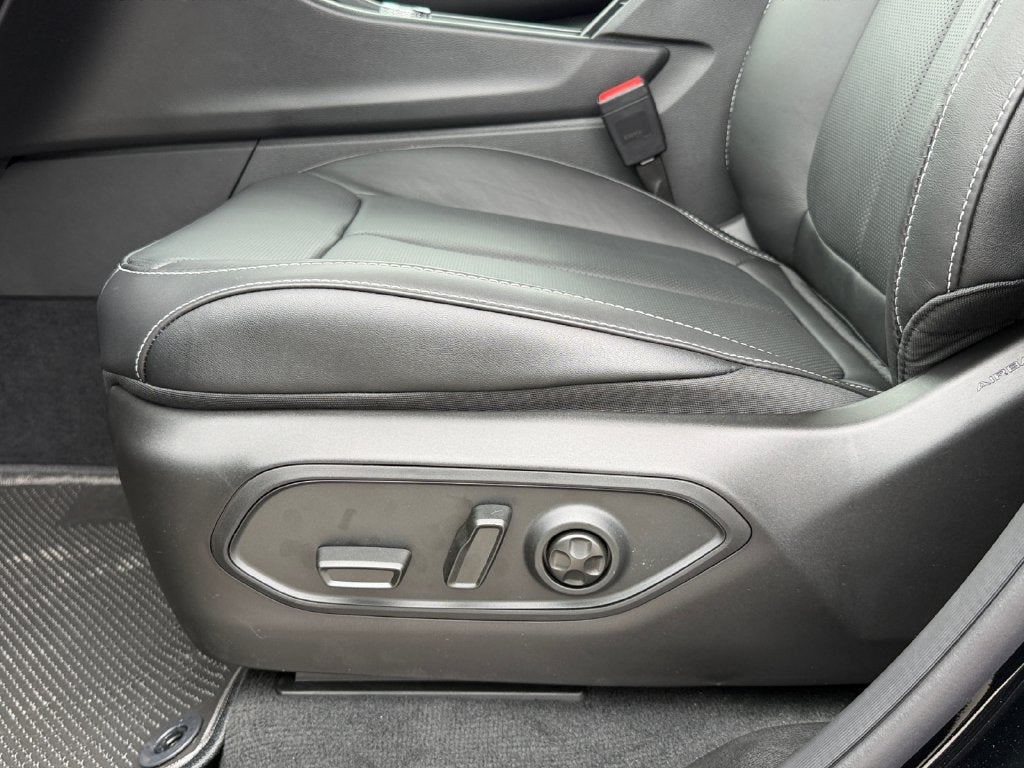 2027 Jeep Grand Cherokee Limited Reserve