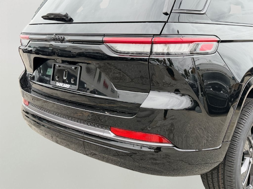 2027 Jeep Grand Cherokee Limited Reserve