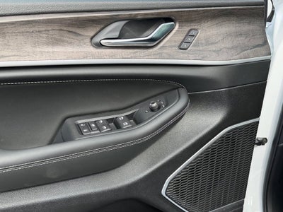 2027 Jeep Grand Cherokee Limited Reserve