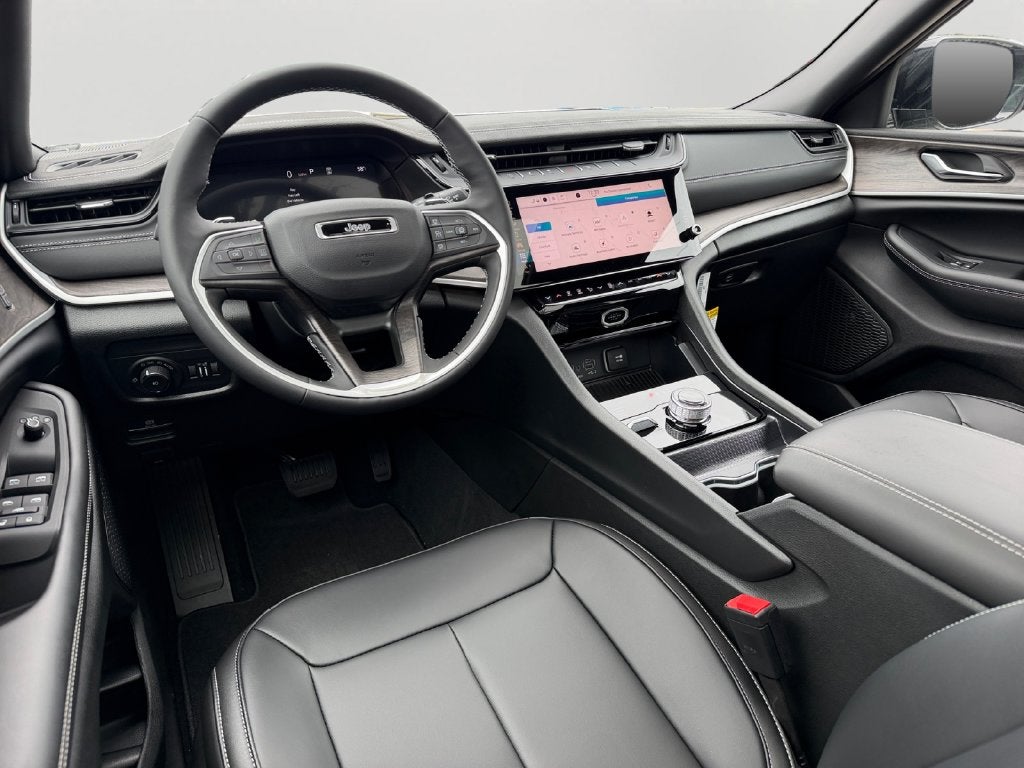 2027 Jeep Grand Cherokee Limited Reserve