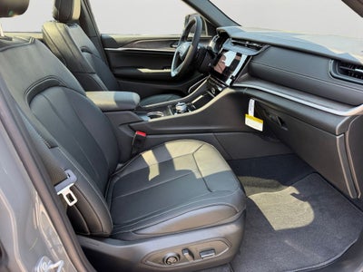2027 Jeep Grand Cherokee Limited Reserve