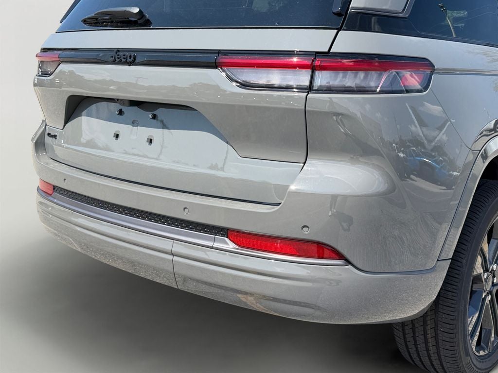 2027 Jeep Grand Cherokee Limited Reserve