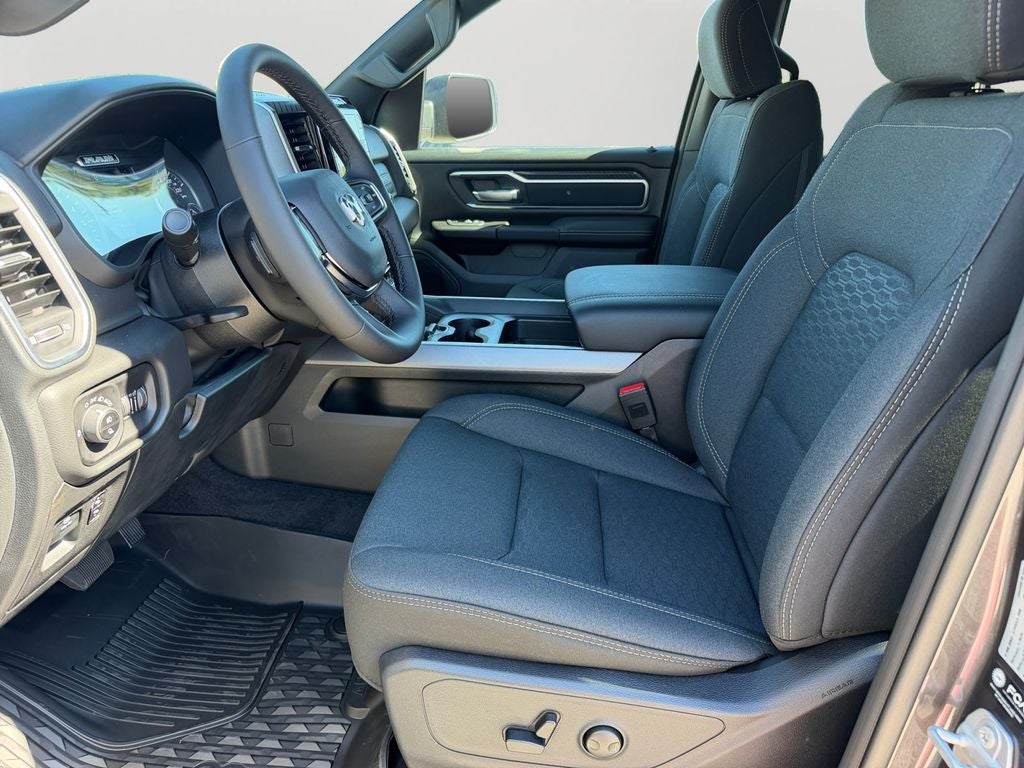 2027 RAM 1500 Big Horn/Lone Star