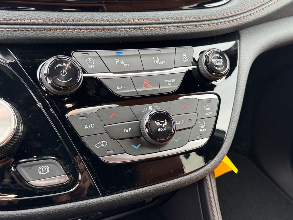 2026 Chrysler Pacifica Pinnacle