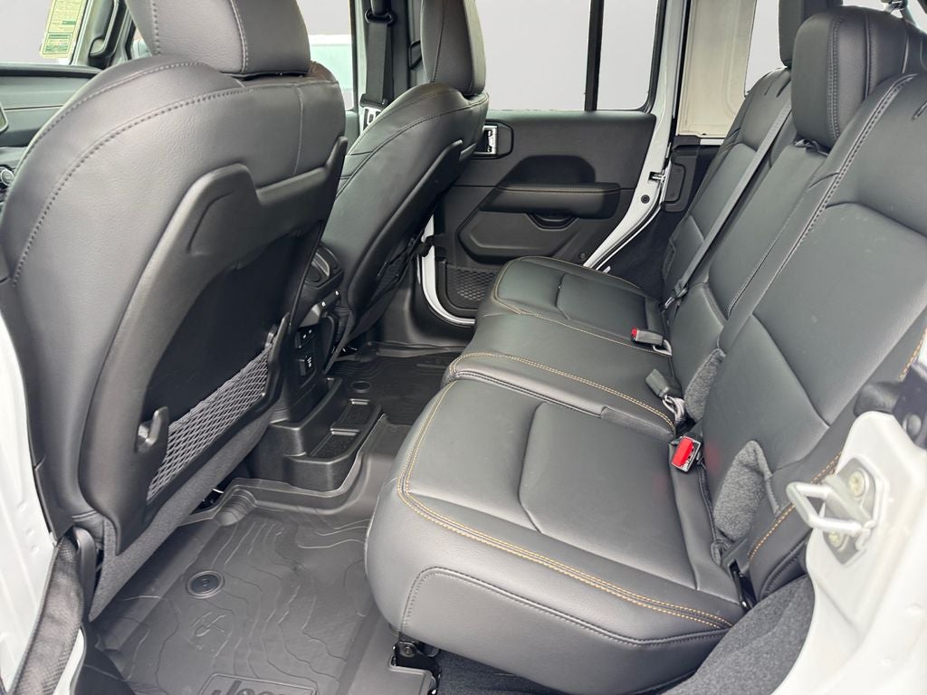 2026 Jeep Wrangler Sahara Sky One-Touch Power Top