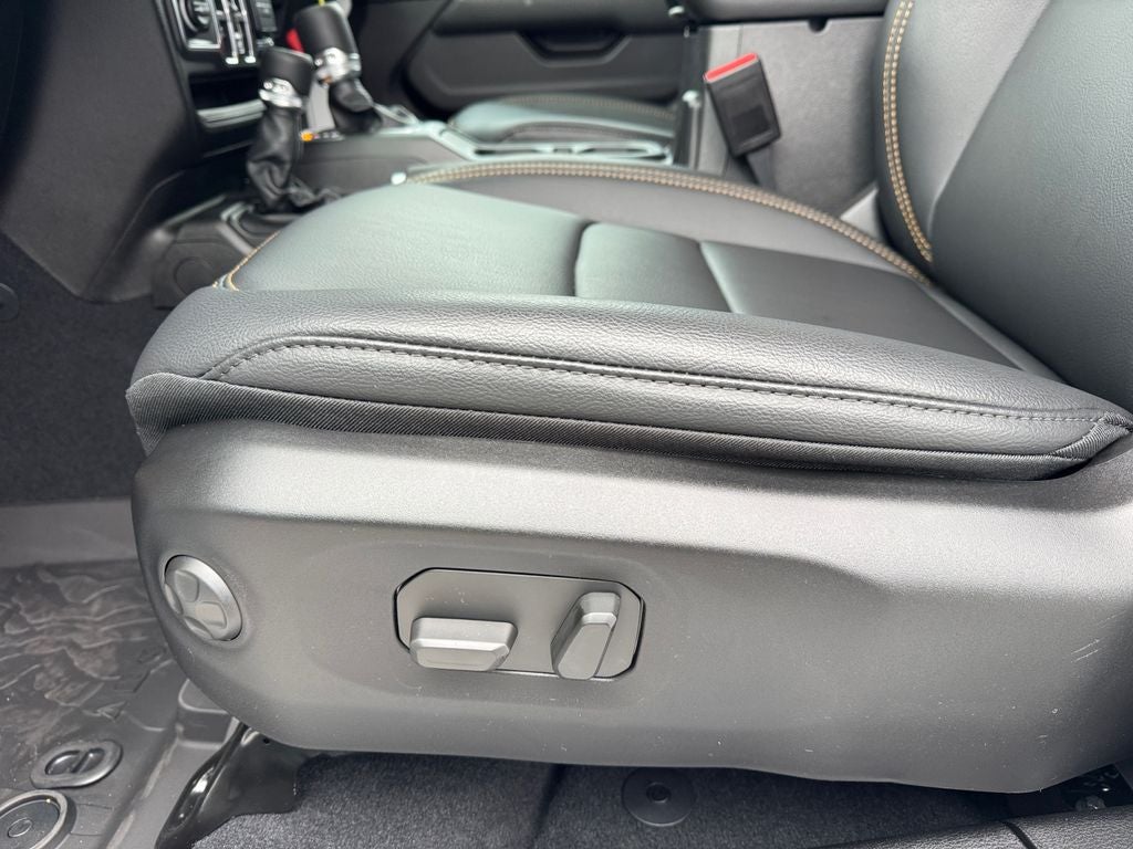 2026 Jeep Wrangler Sahara Sky One-Touch Power Top