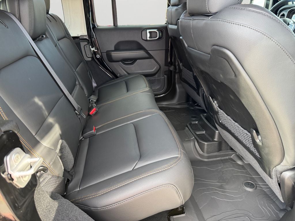 2026 Jeep Wrangler Sahara Sky One-Touch Power Top