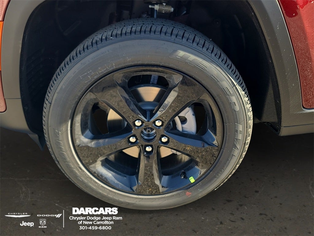 2025 Jeep Grand Cherokee Laredo