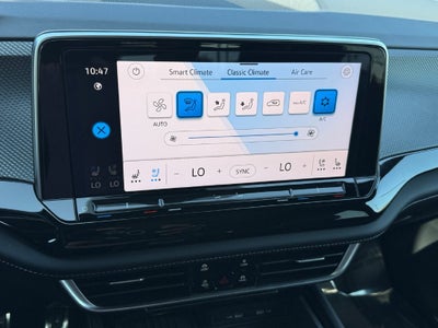 2025 Volkswagen Atlas Cross Sport 2.0T SEL Premium R-Line
