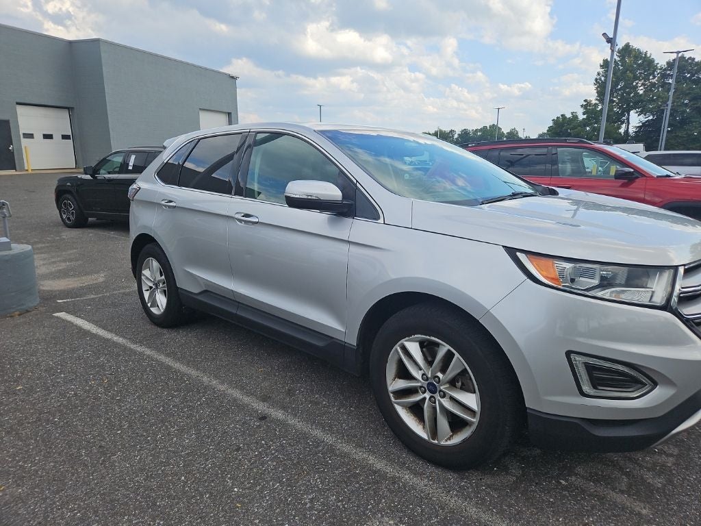 2016 Ford Edge