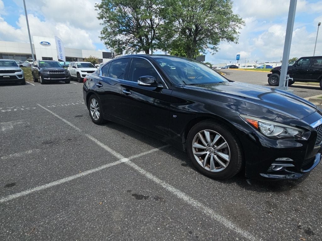 2015 INFINITI Q50 Premium