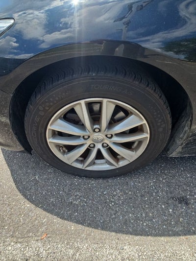 2015 INFINITI Q50 Premium