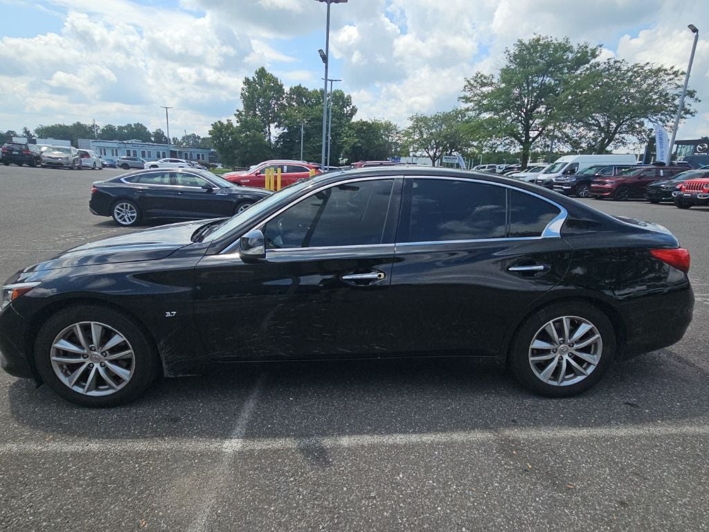 2015 INFINITI Q50 Premium