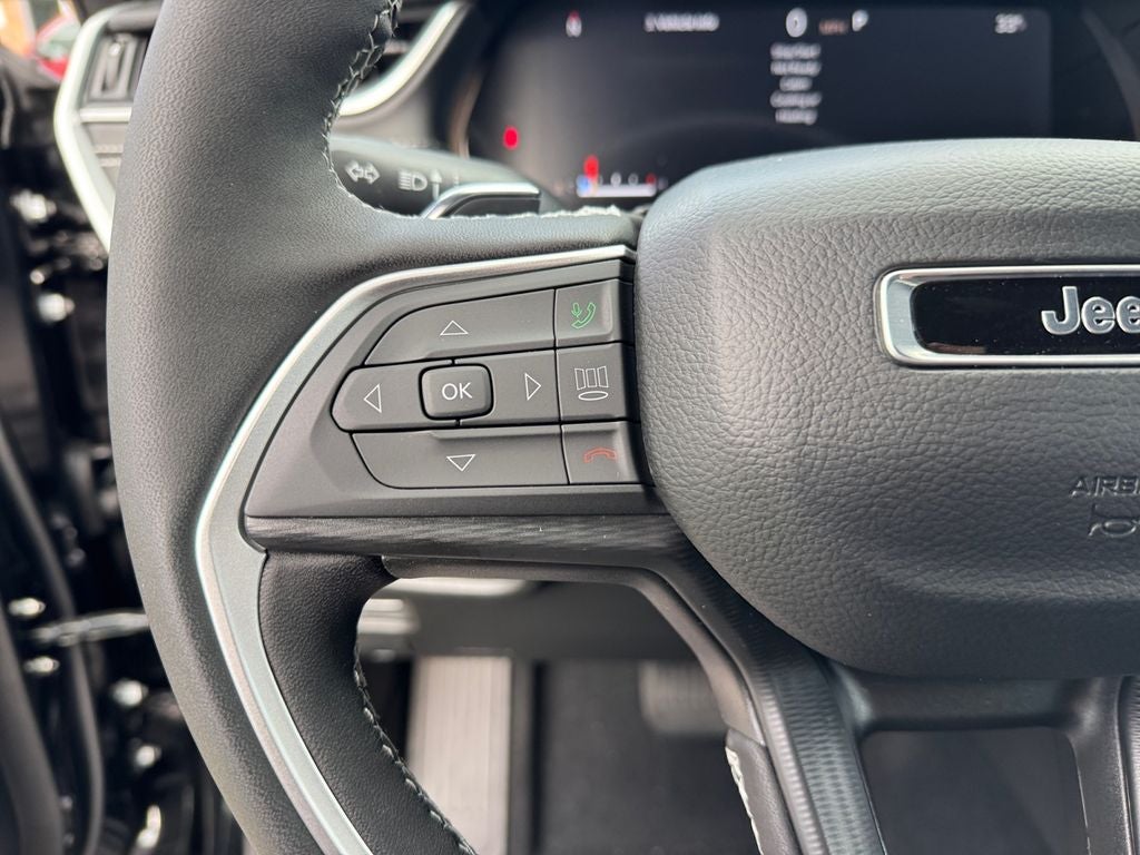 2025 Jeep Grand Cherokee Laredo X