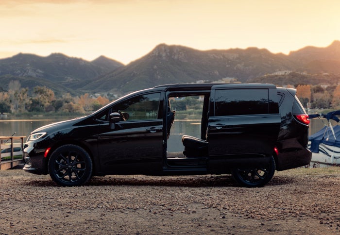 Chrysler Pacifica AWD Review