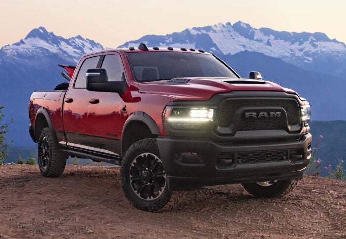 Ram 2500: Performance, Trims & Towing Capacity